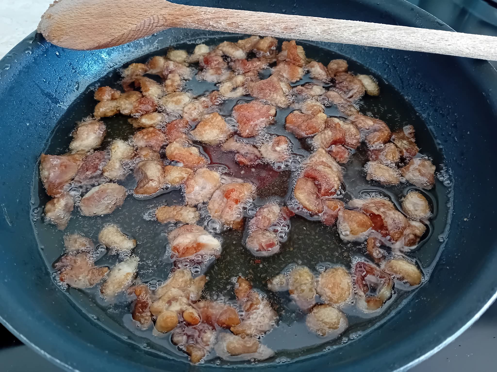 Výroba kuřecího sádla a škvarků - krok č. 2.